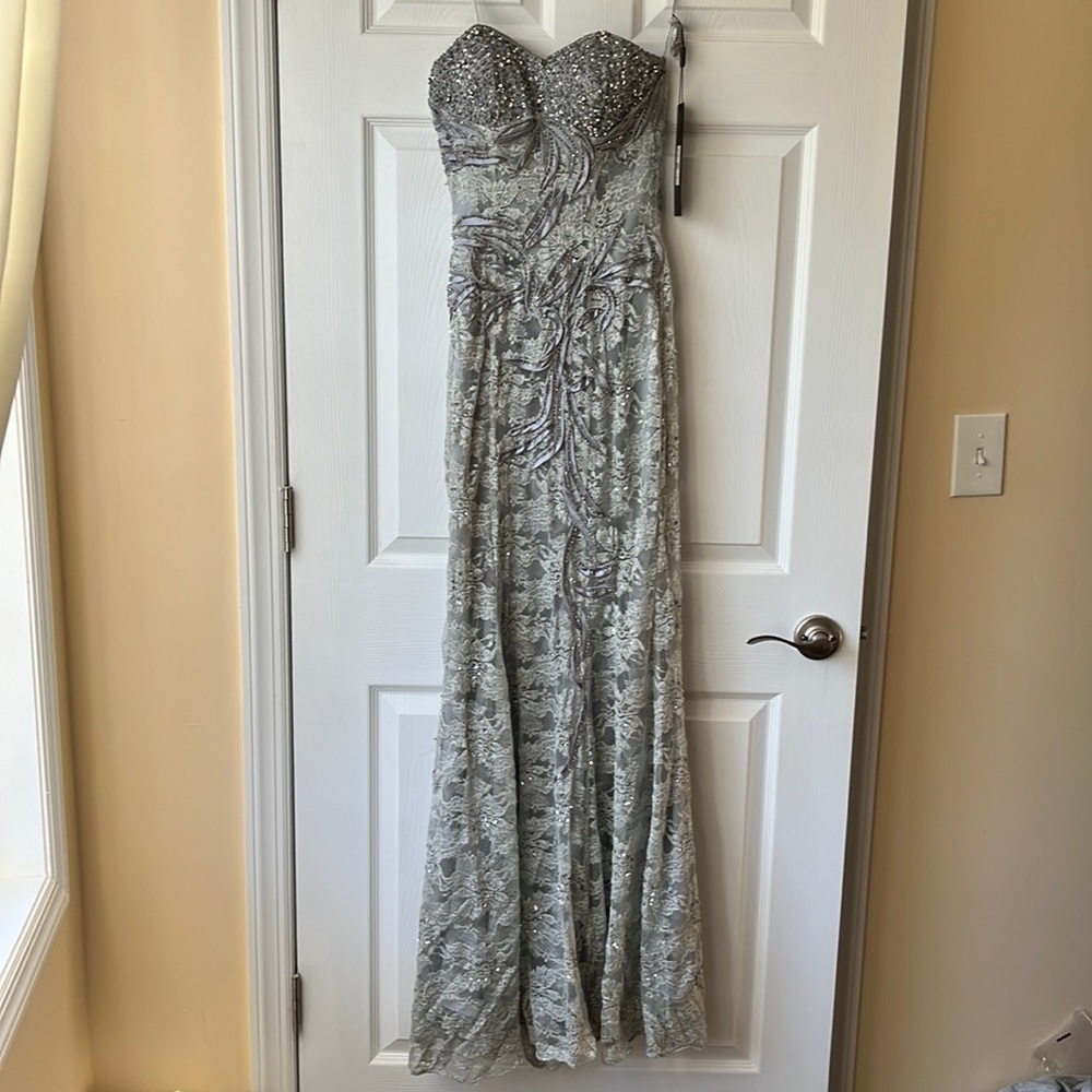 Moshita. Beautiful long evening dress
